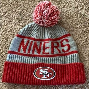 Perfect condition sports beanie!